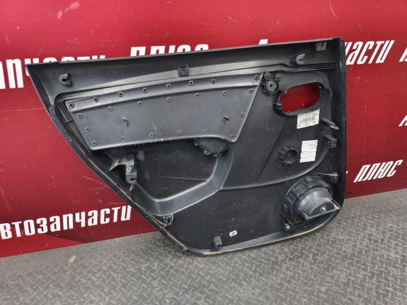 Обшивка боковой двери