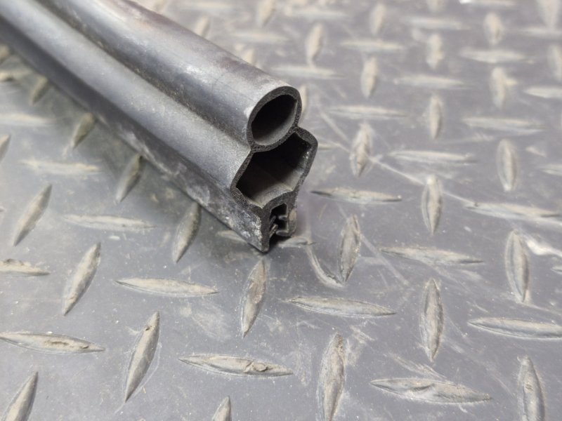 Уплотнитель жабо