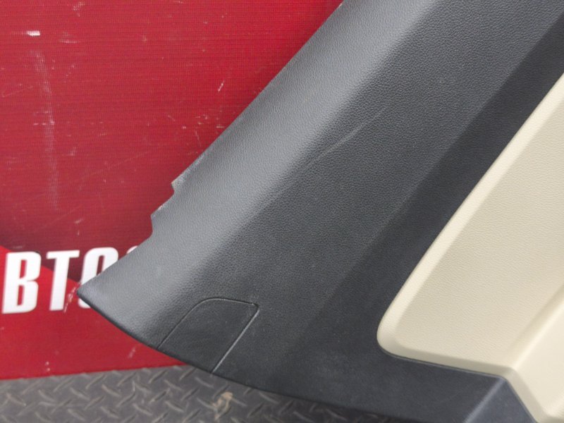 Обшивка боковой двери