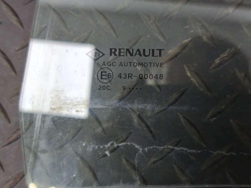 Стекло двери