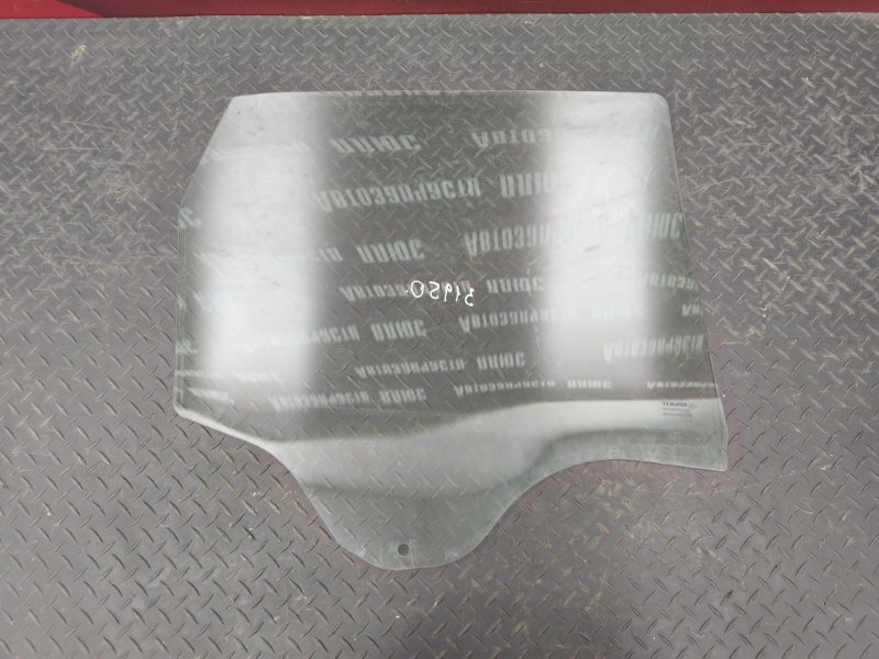 Стекло двери