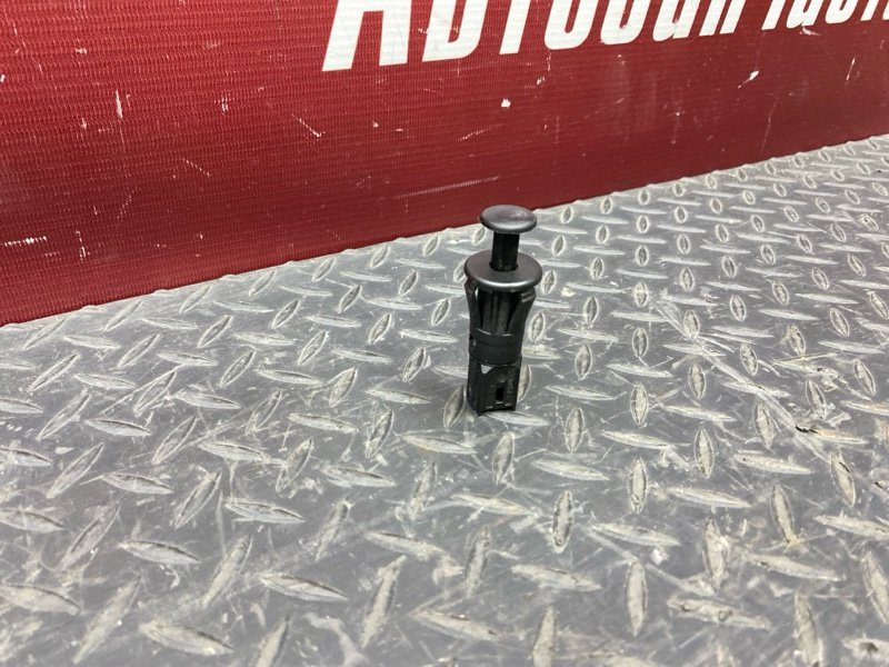 Концевик двери багажника