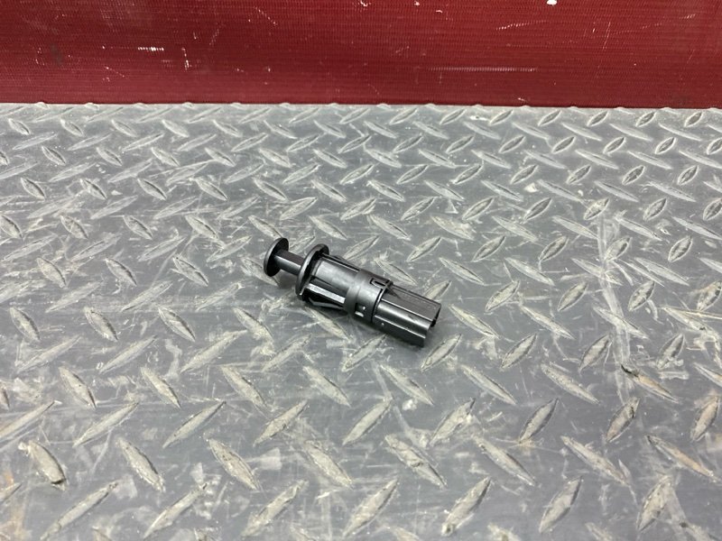 Концевик двери багажника