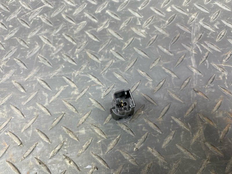 Концевик двери багажника