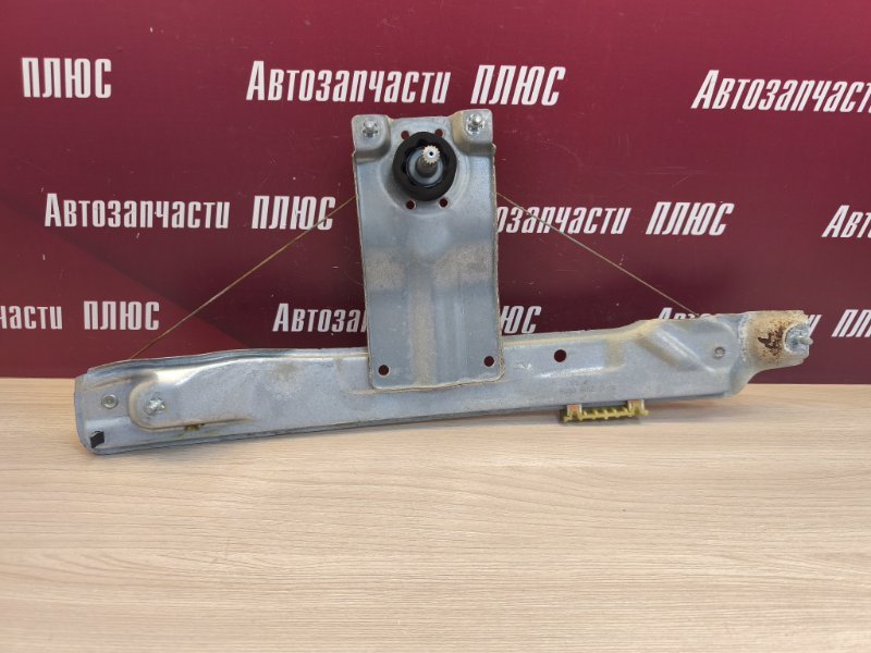 Стеклоподъемник    двери