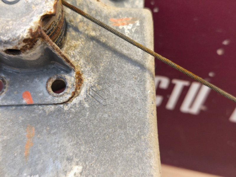 Стеклоподъемник    двери