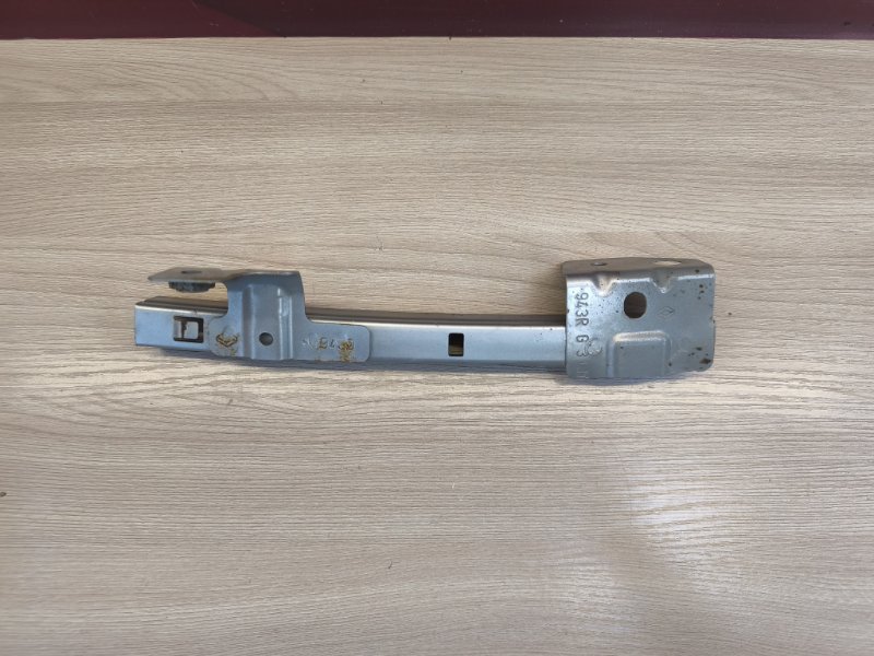 Направляющая стекла двери