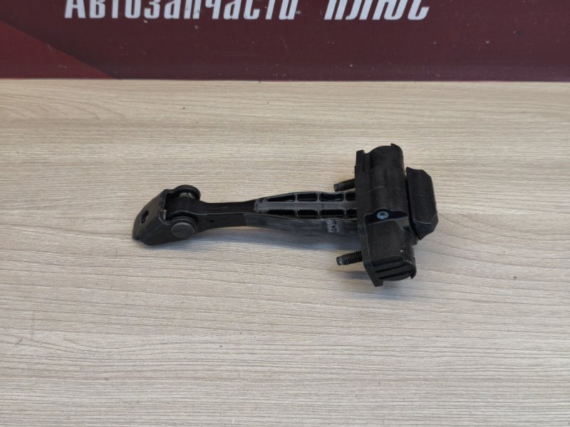 Ограничитель двери