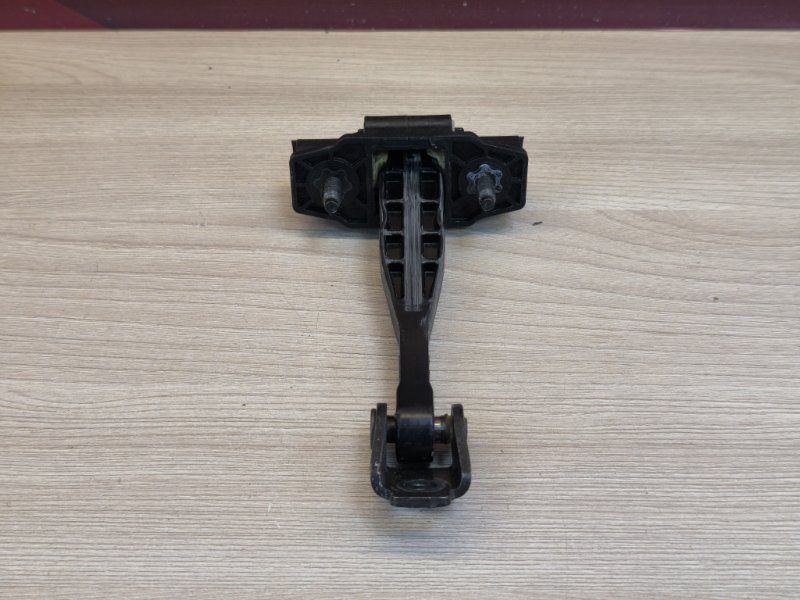 Ограничитель двери