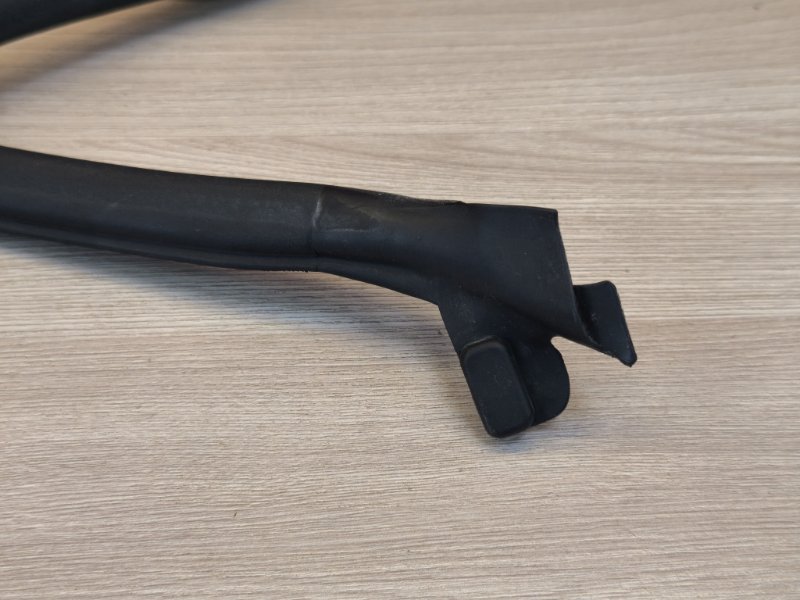 Уплотнитель двери