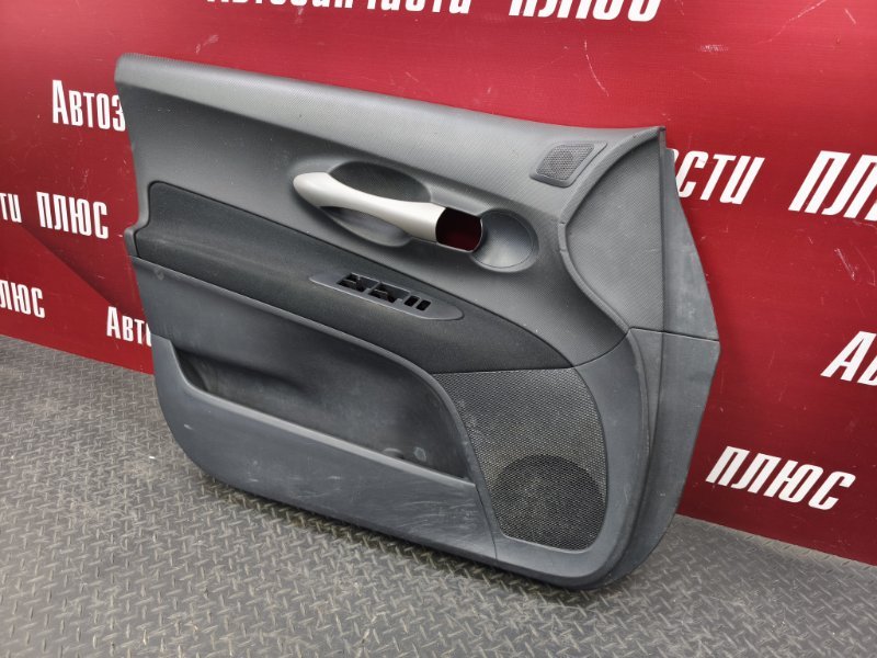 Обшивка боковой двери