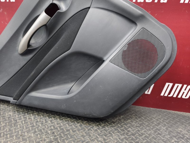 Обшивка боковой двери