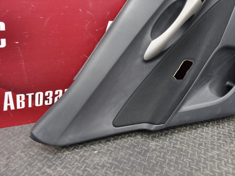 Обшивка боковой двери