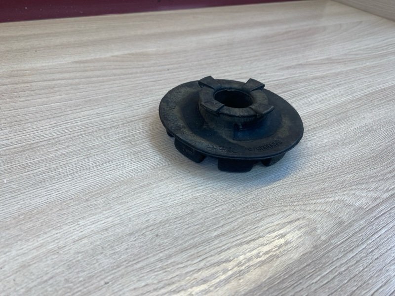 Верхняя опора    пружины