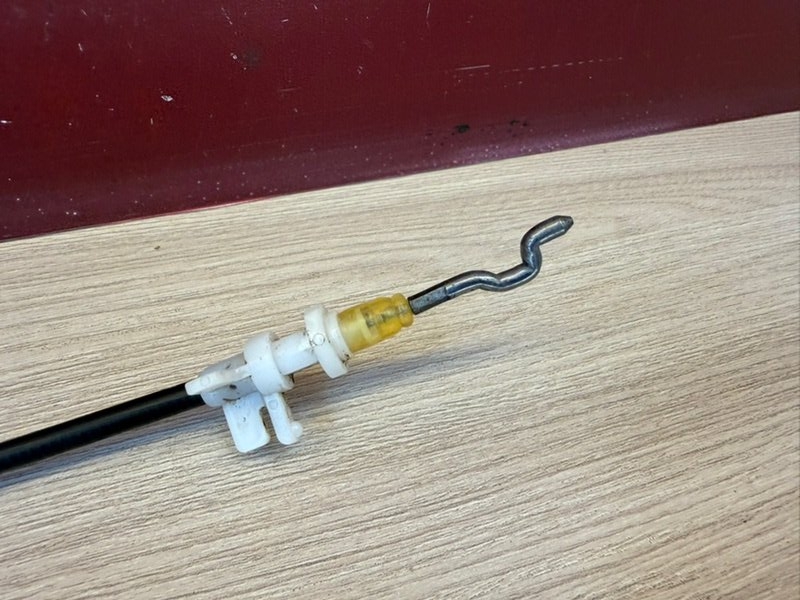 Трос замка двери