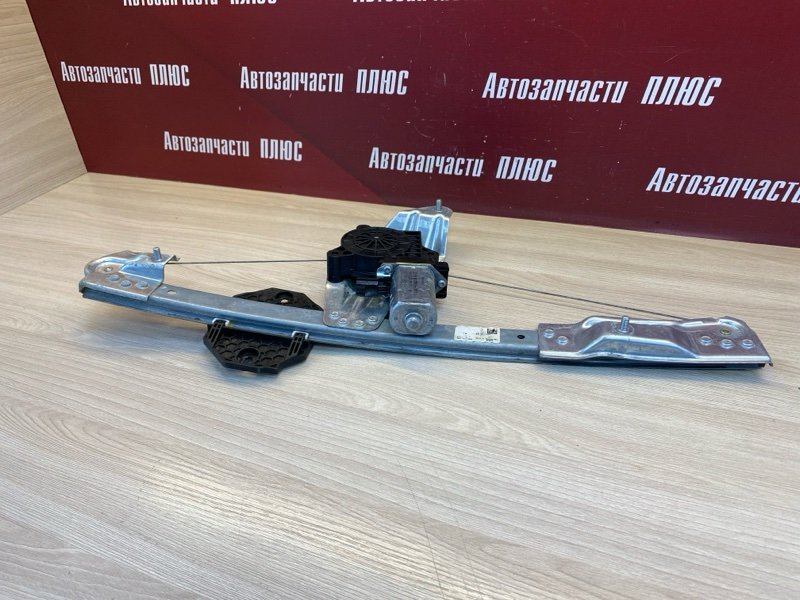 Стеклоподъемник    двери