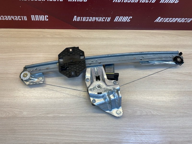 Стеклоподъемник    двери