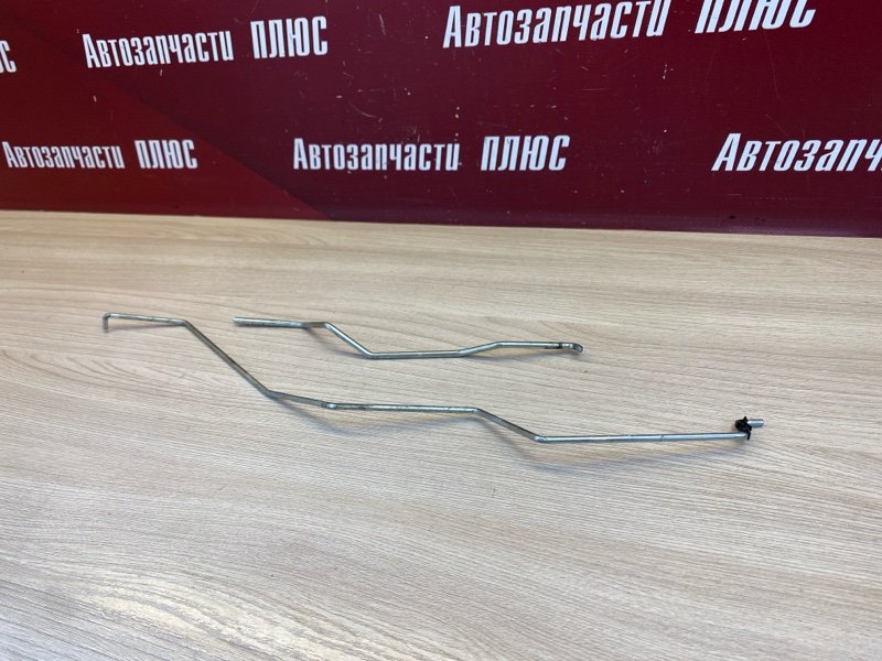 Тяга замка двери