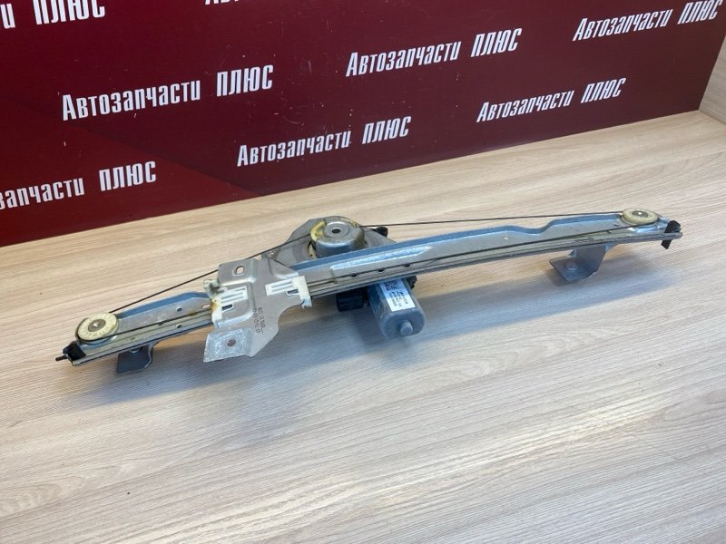 Стеклоподъемник    двери