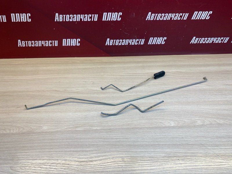 Тяга замка двери