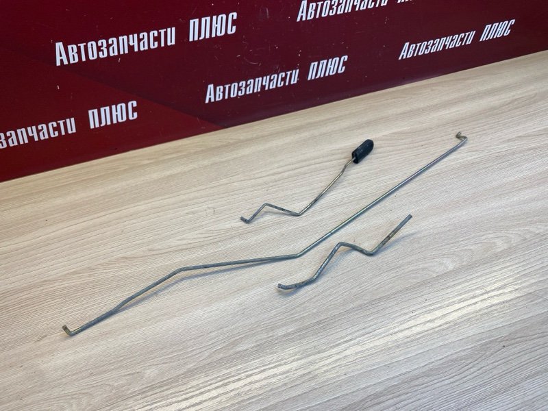 Тяга замка двери