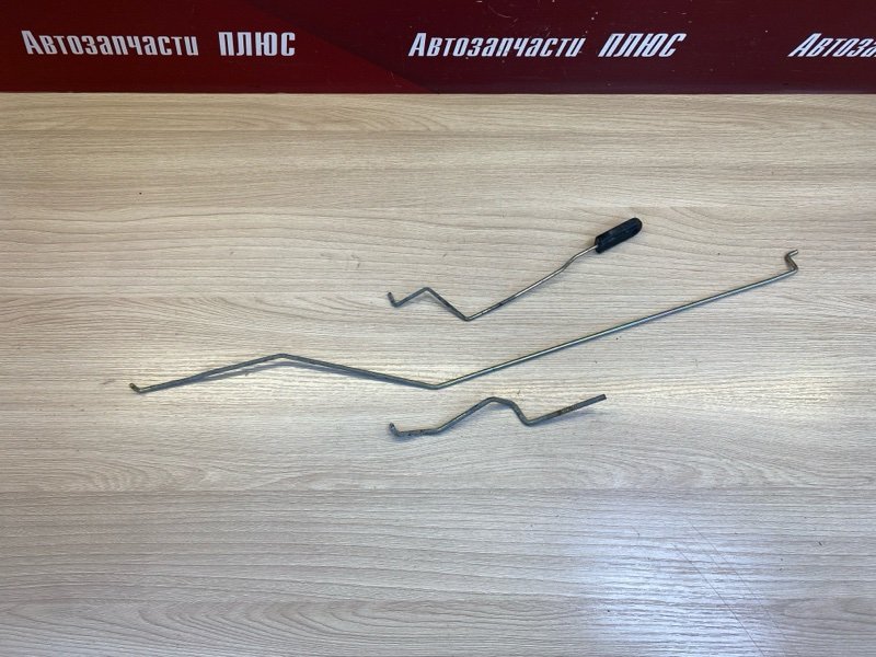 Тяга замка двери