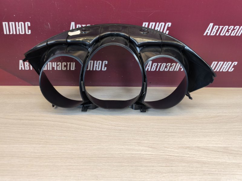 Козырек щитка приборов