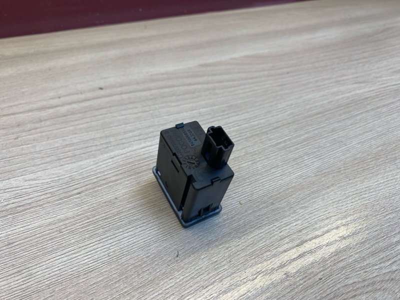 Кнопка корректора фар