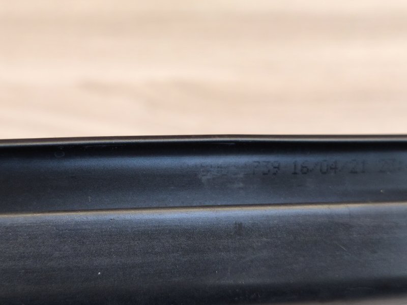 Уплотнитель стекла двери внешний