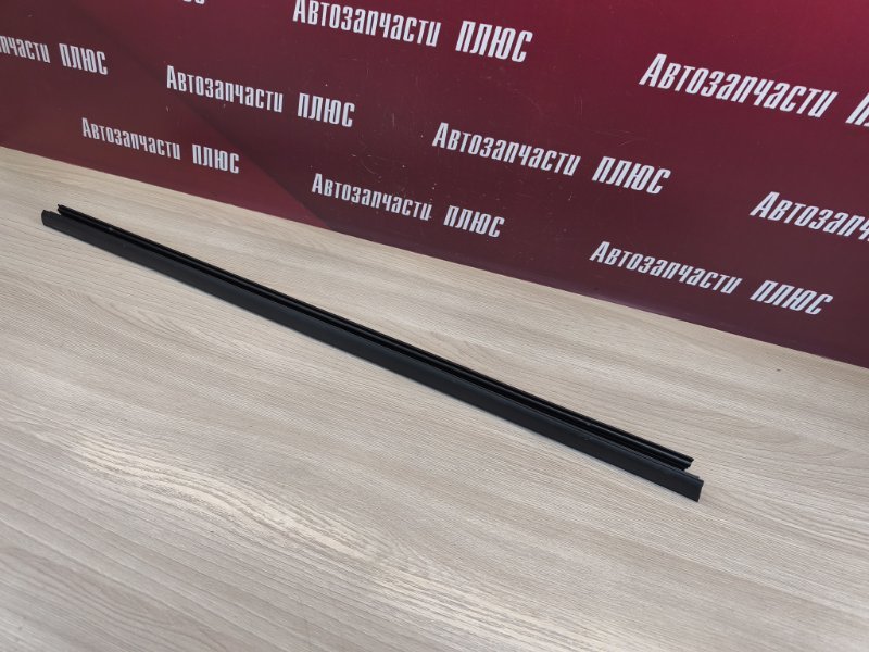 Уплотнитель стекла двери внутренний