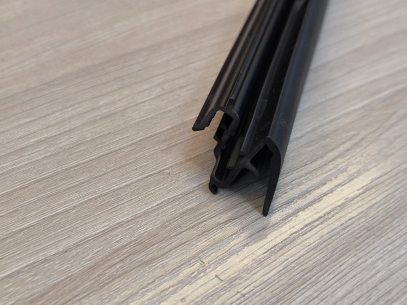 Уплотнитель стекла двери внутренний