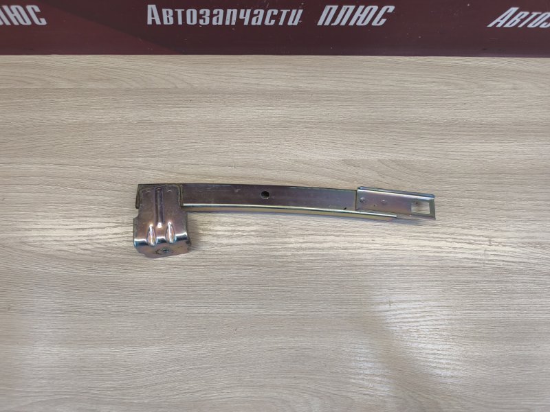 Направляющая стекла двери