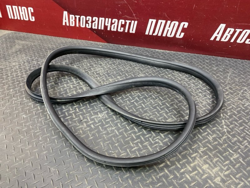 Уплотнитель      двери