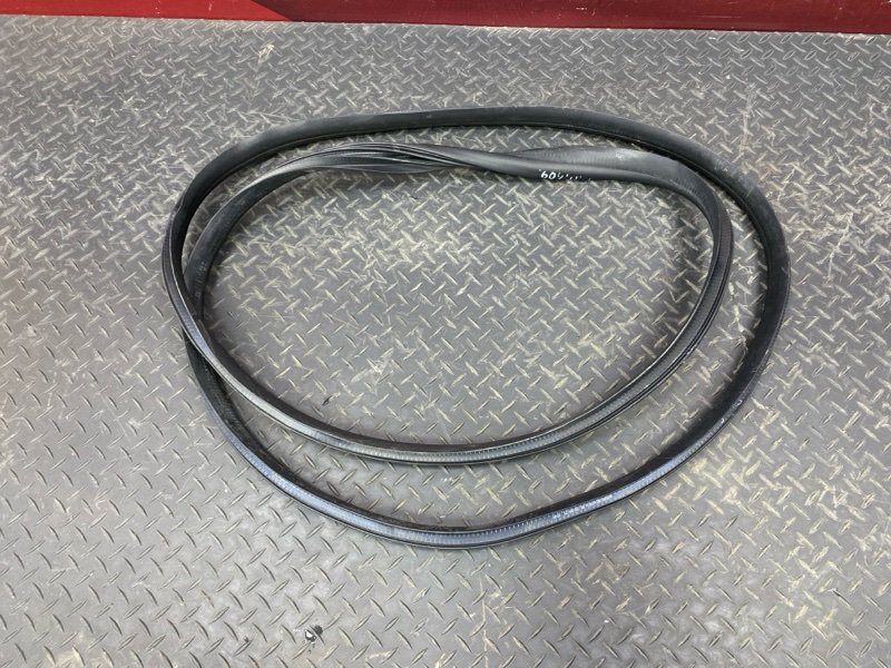 Уплотнитель      двери