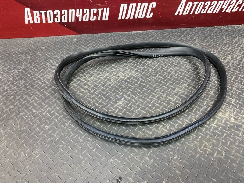 Уплотнитель      двери
