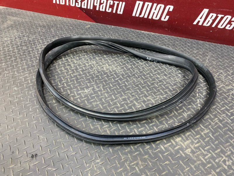 Уплотнитель      двери