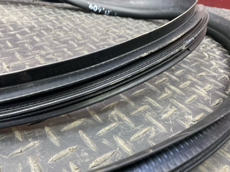 Уплотнитель      двери