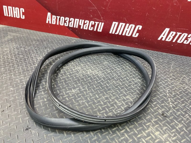 Уплотнитель      двери