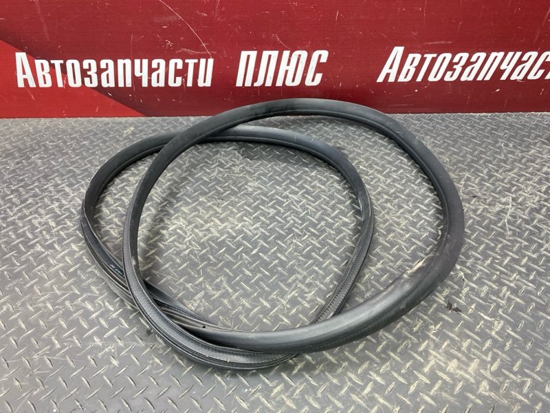 Уплотнитель      двери