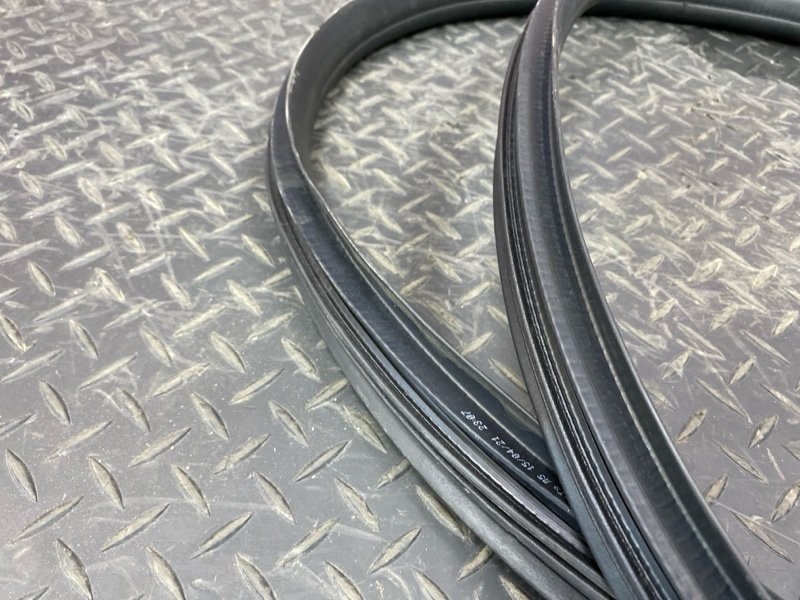 Уплотнитель      двери