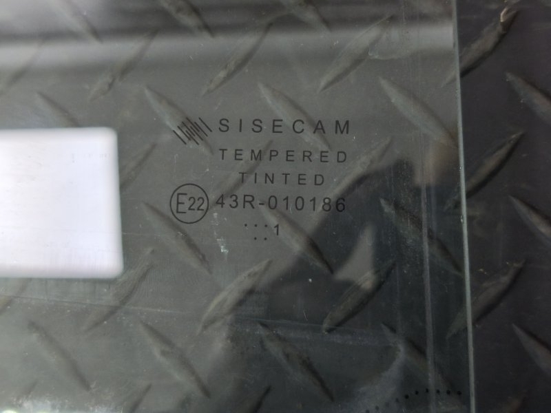 Стекло двери