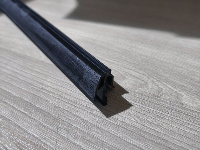 Уплотнитель стекла двери внутренний