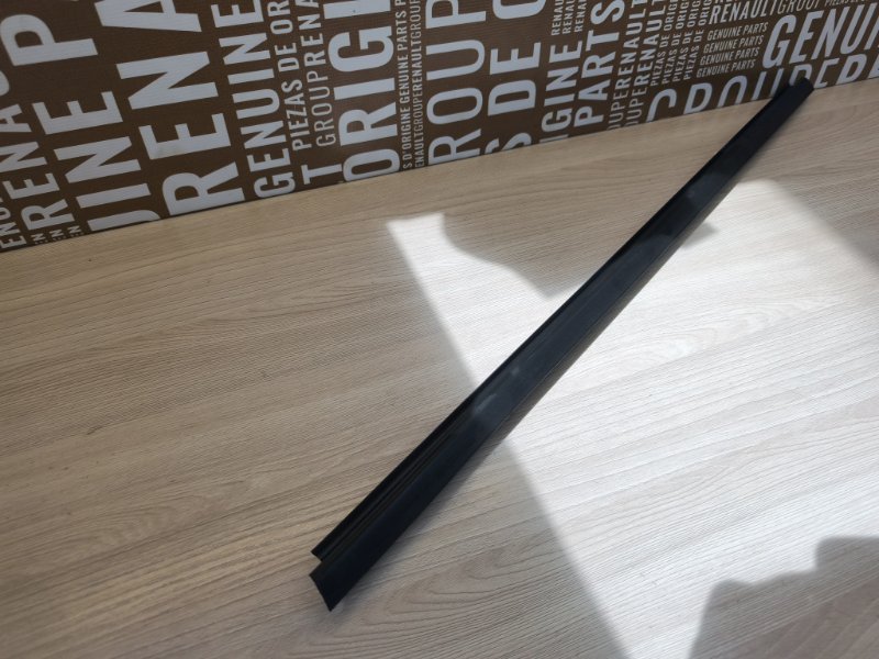 Уплотнитель стекла двери внутренний