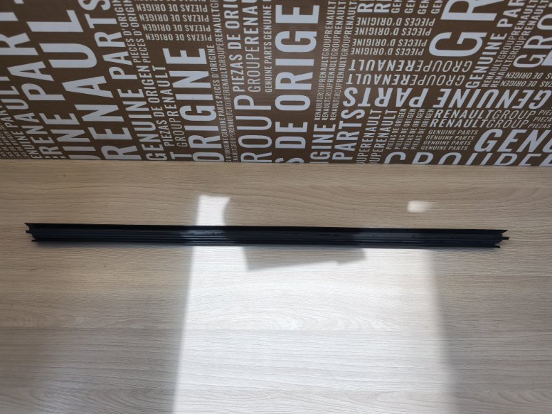 Уплотнитель стекла двери внутренний