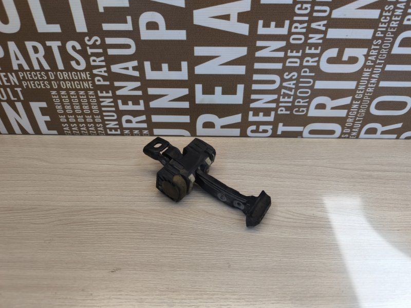 Ограничитель двери