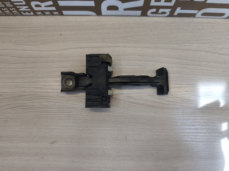 Ограничитель двери