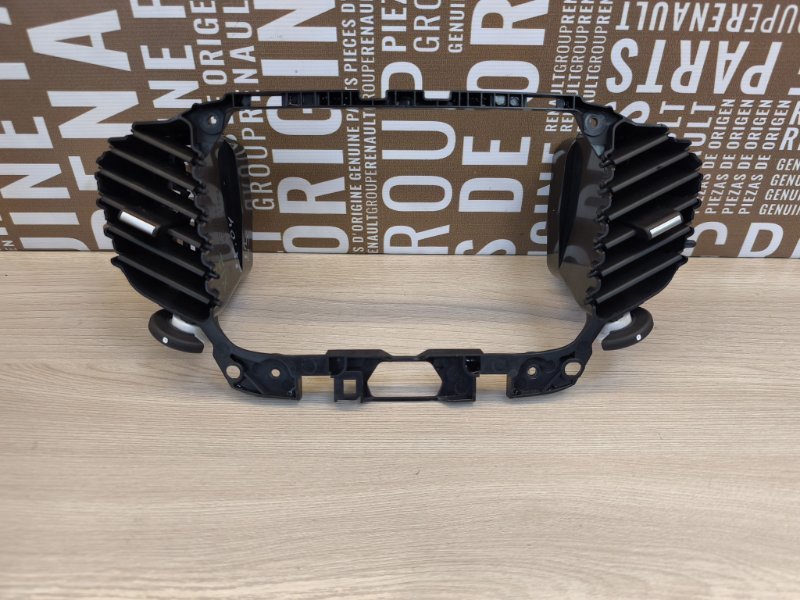 Воздушный дефлектор салона