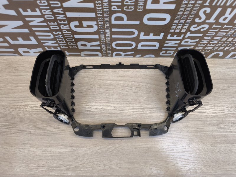 Воздушный дефлектор салона