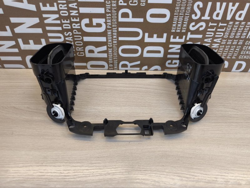 Воздушный дефлектор салона