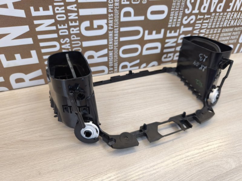 Воздушный дефлектор салона